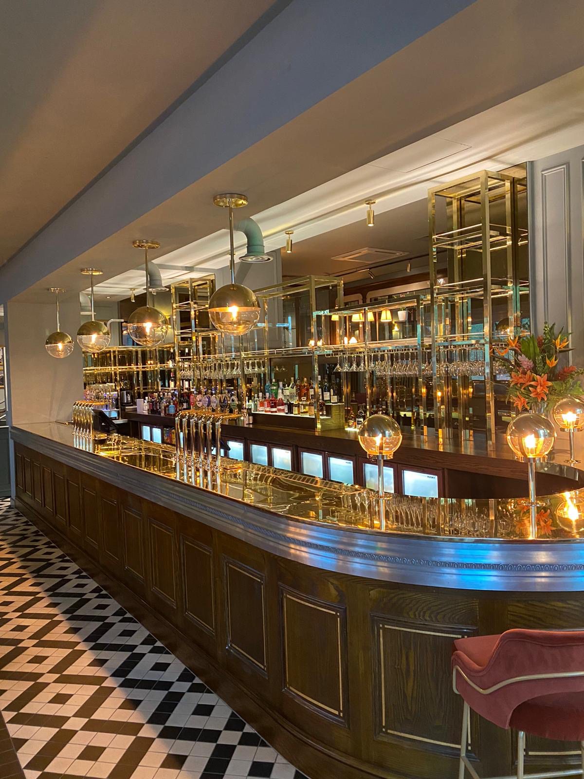 Bar